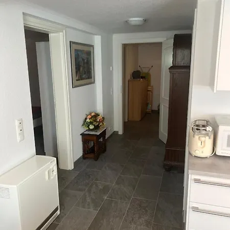 3 Separate Messe Bis Zu 11 Personen Apartment *