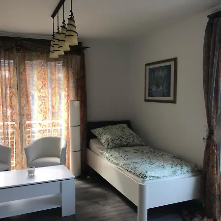 3 Separate Messe Bis Zu 11 Personen Apartamento Ratingen