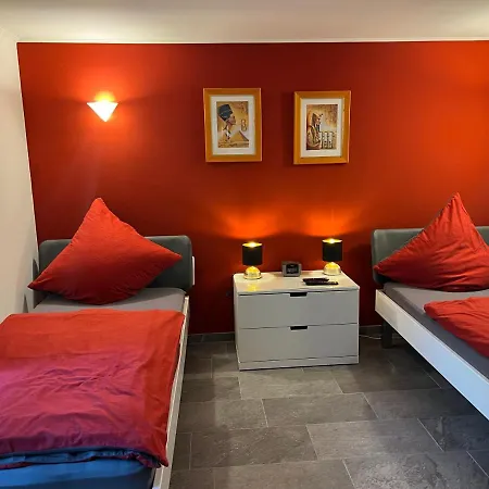 3 Separate Messe Bis Zu 11 Personen Apartamento Ratingen