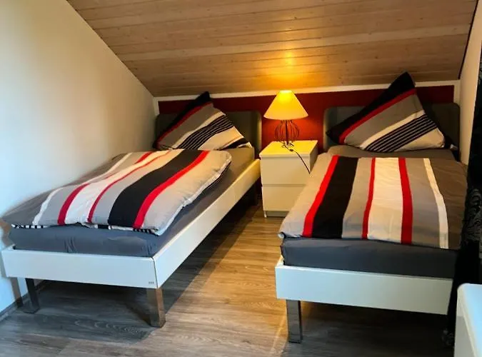 3 Separate Messe Bis Zu 11 Personen *