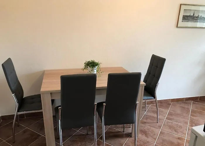 3 Separate Messe Bis Zu 11 Personen Lejlighed *